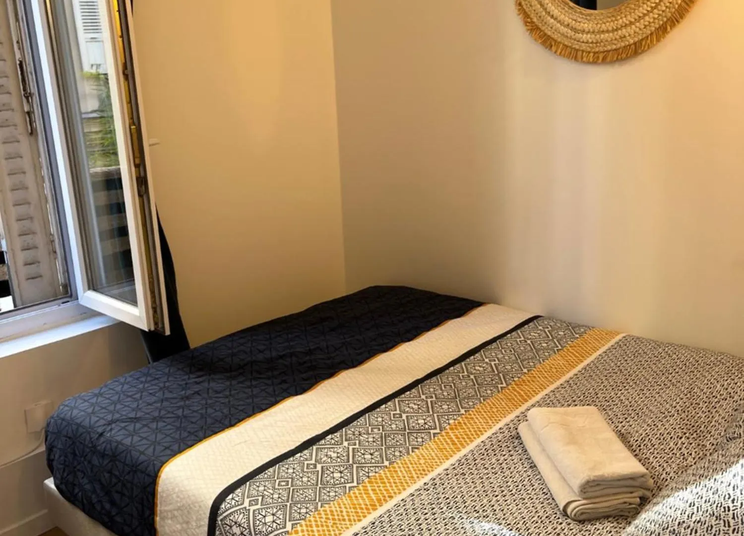 Appartement 2 Pieces Tout Neuf Buttes Chaumont Paris 0*,  France